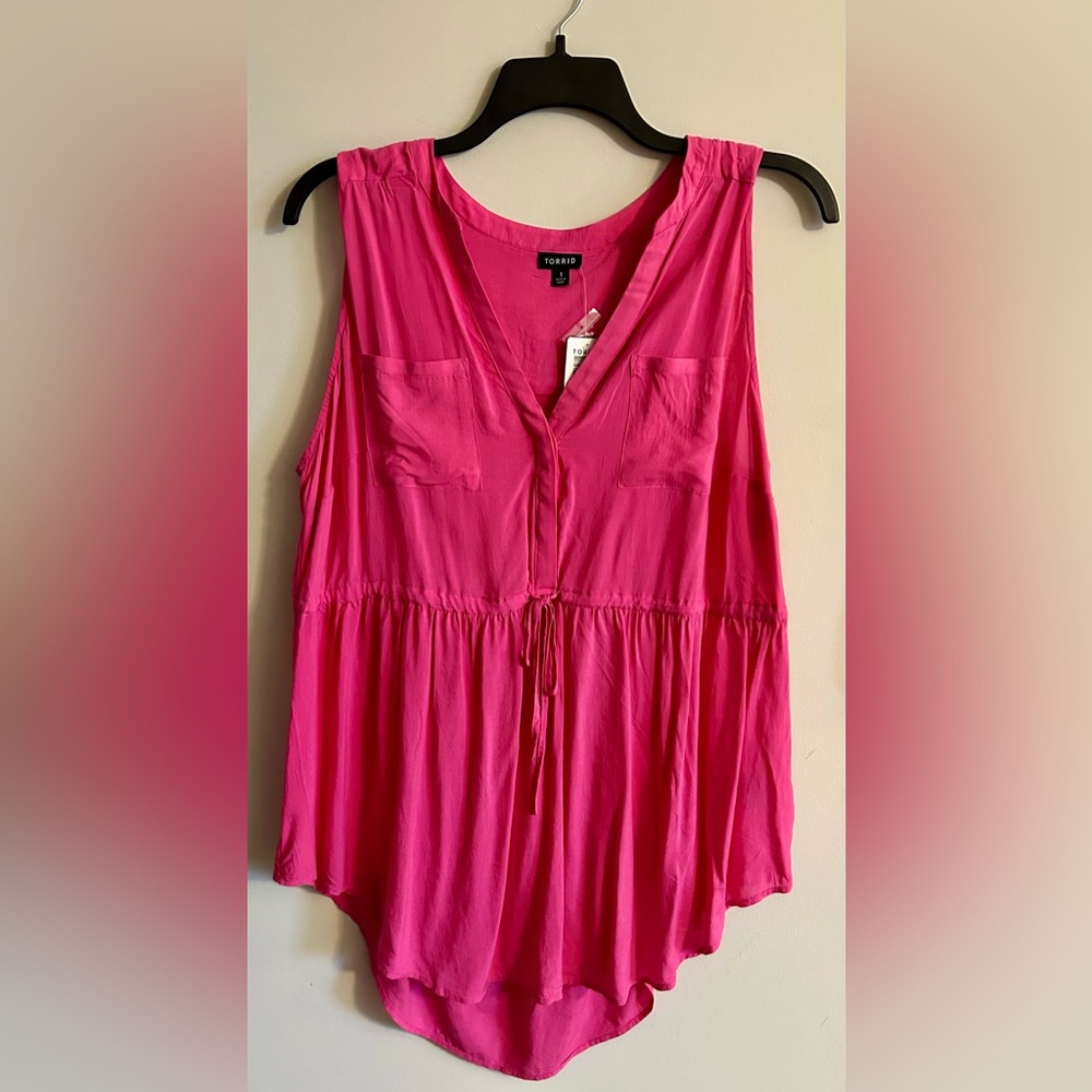 Women’s Torrid Fuchsia Sleeveless Blouse Size 1 XL